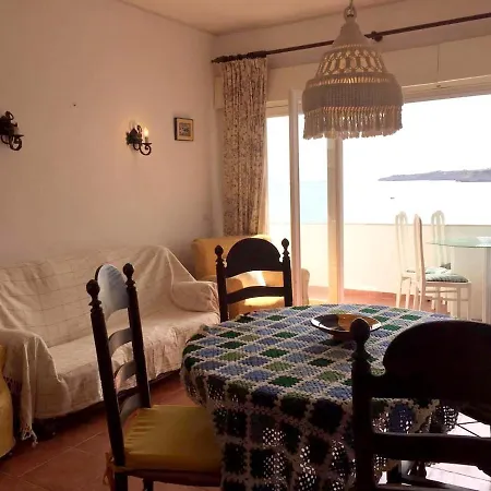 Apartamento With 2 Bedrooms In Armacao De Pera With Balcony And Wifi Silves